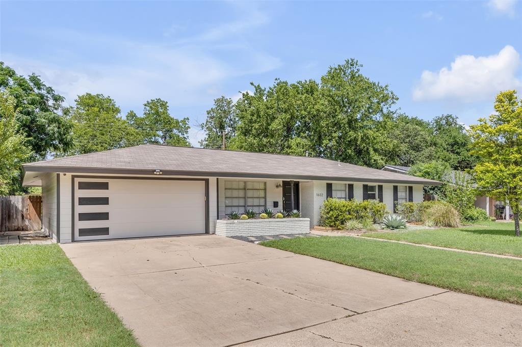 1602 Ashberry Dr