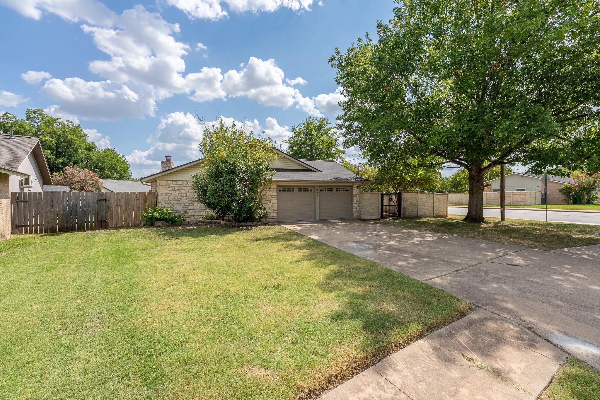 1201 Wayne Dr