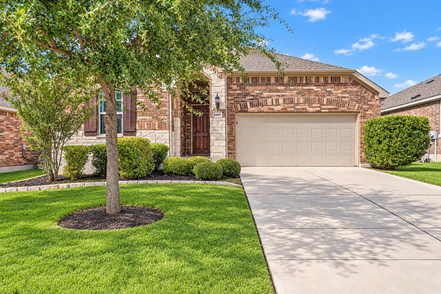 6800 Catania Loop
