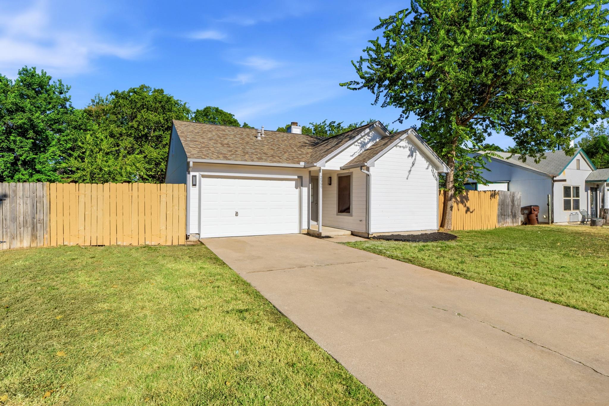 2000 Andover Dr