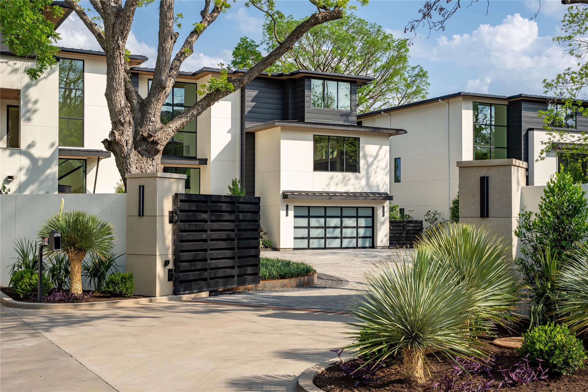 2503 Westlake Dr