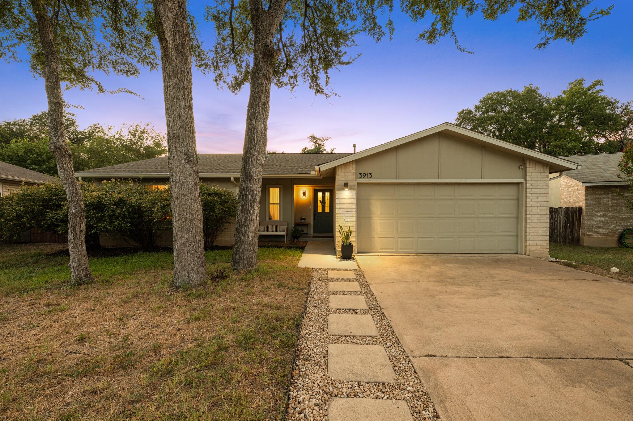 3913 Leafield Dr