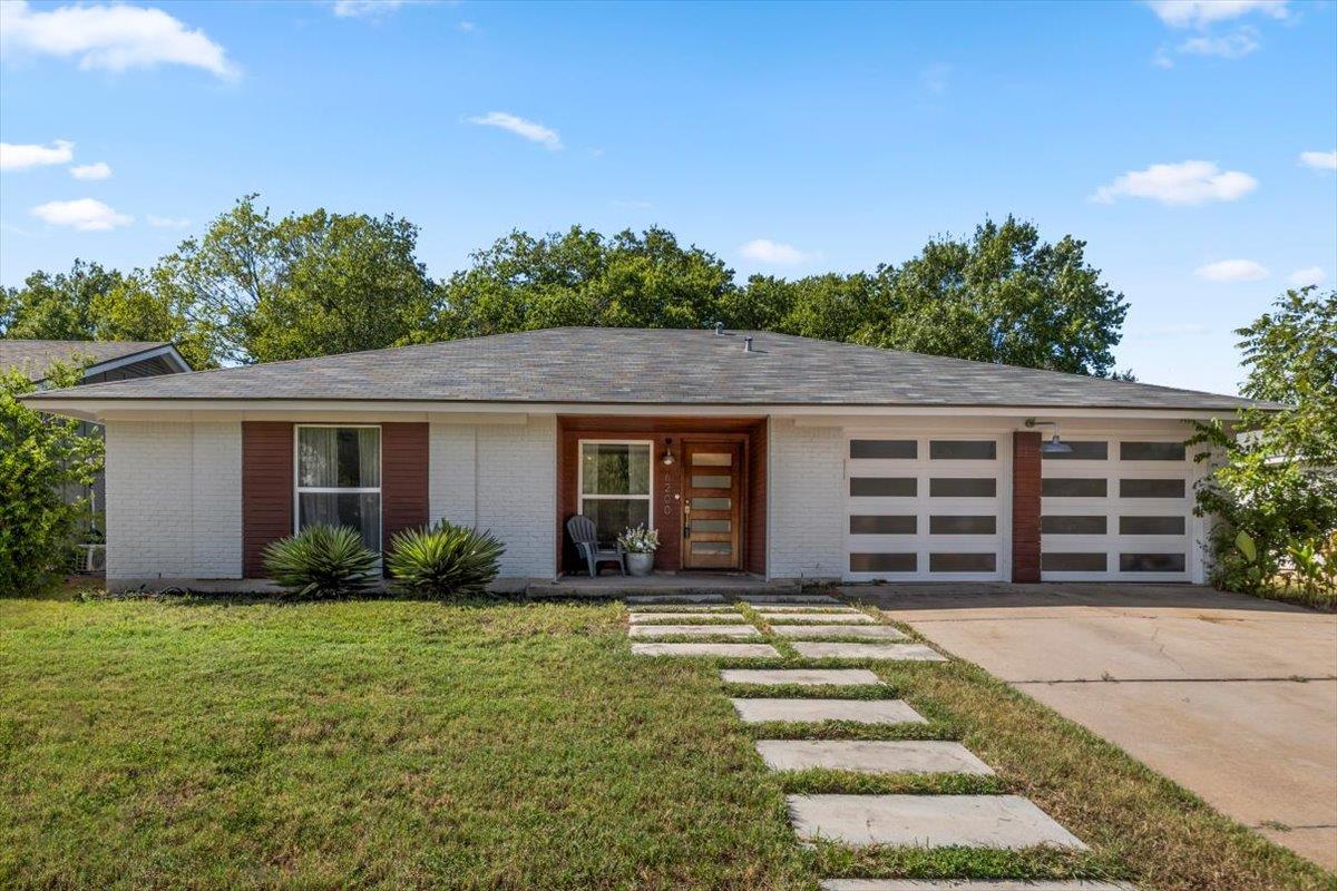 6200 Blarwood Dr