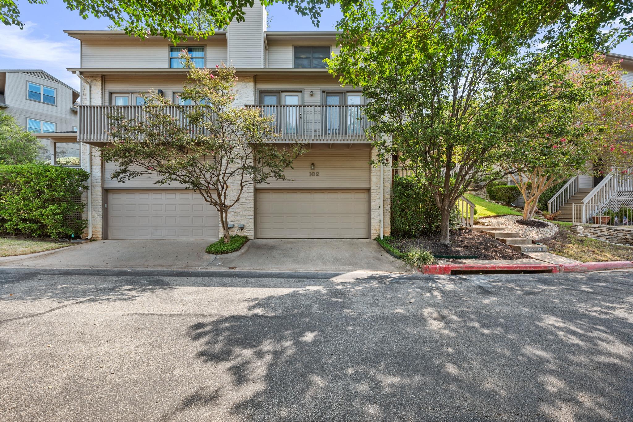 5512 Oakwood Cv