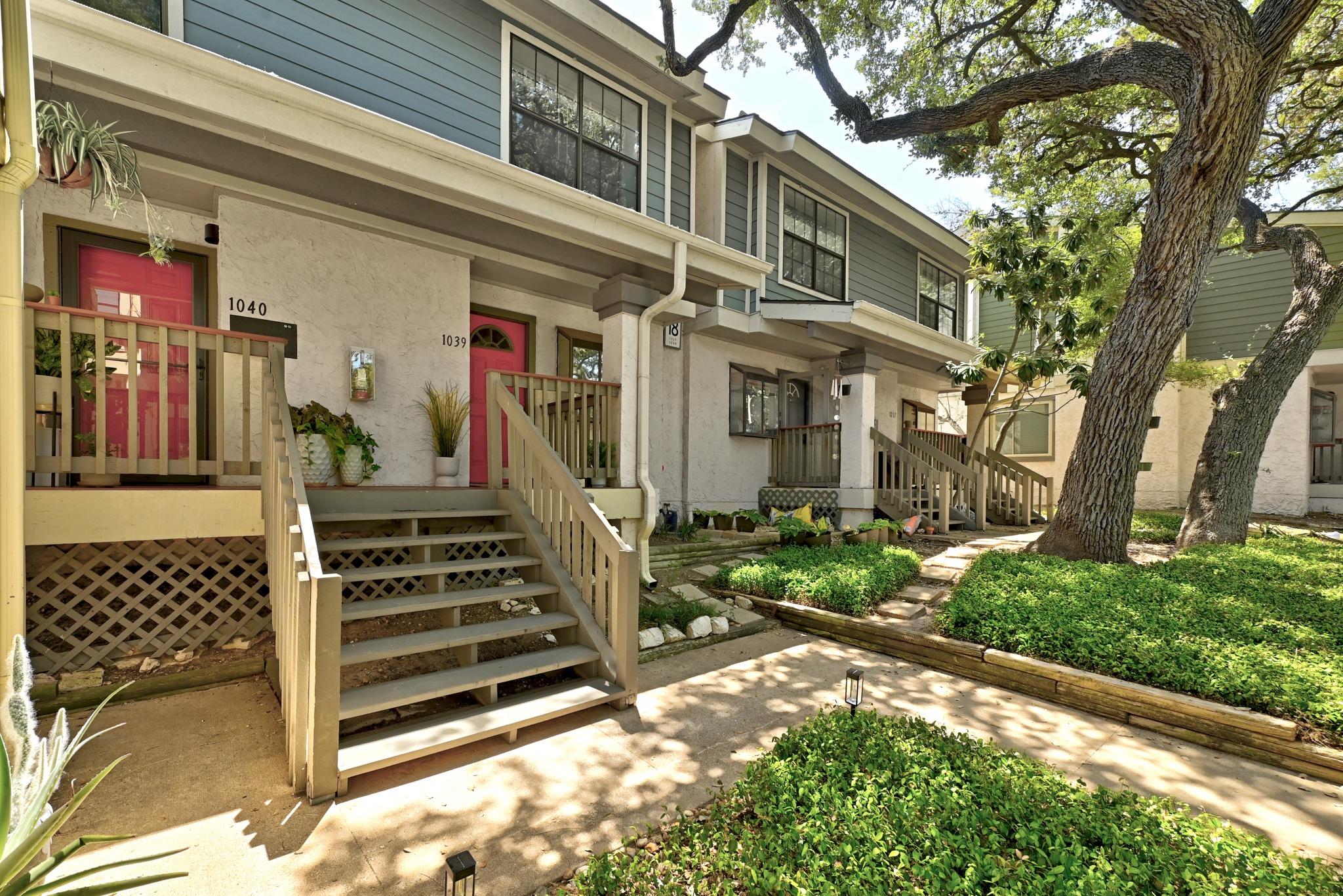 2215 Post Rd