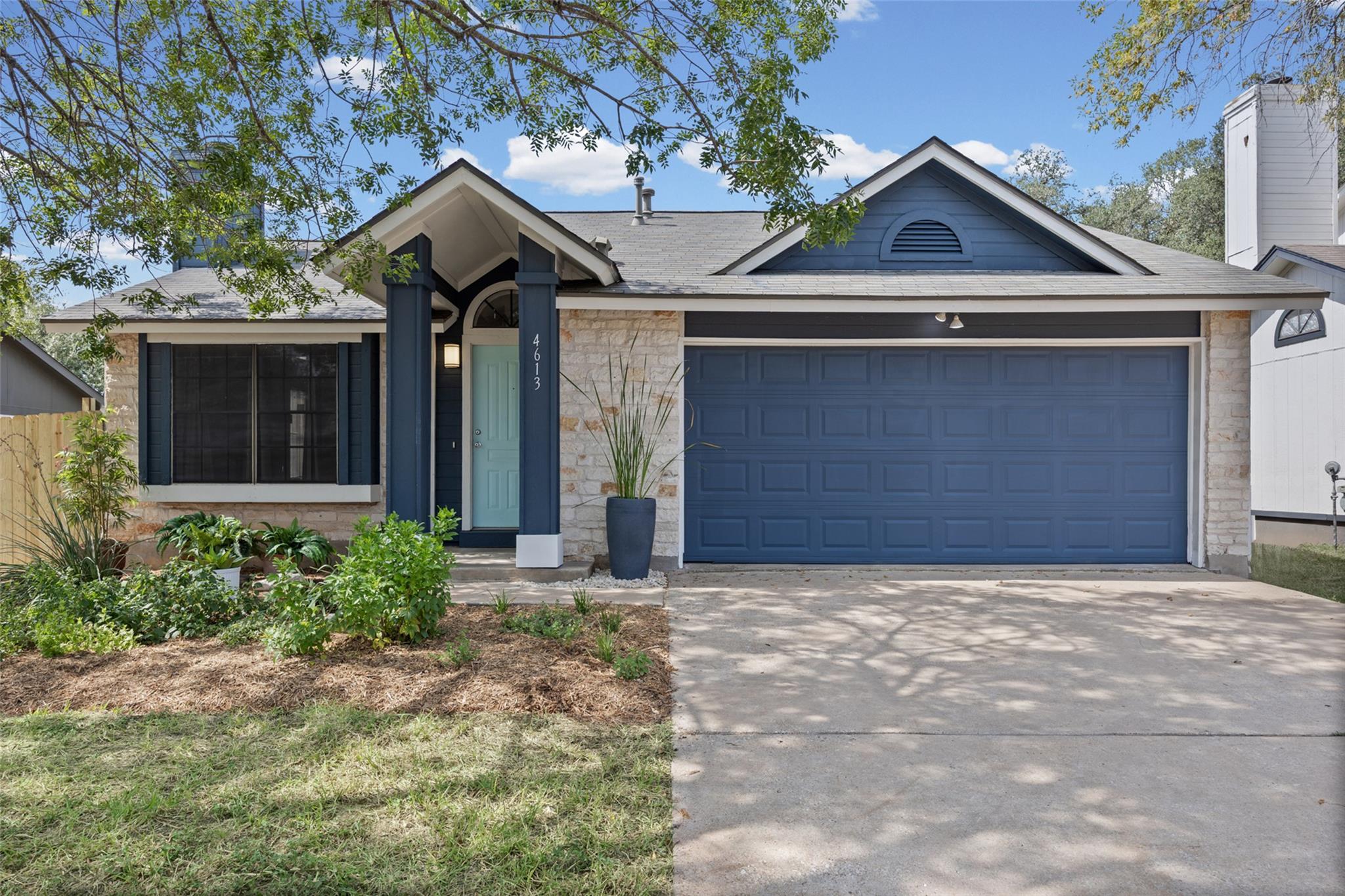 4613 MOLERA Dr