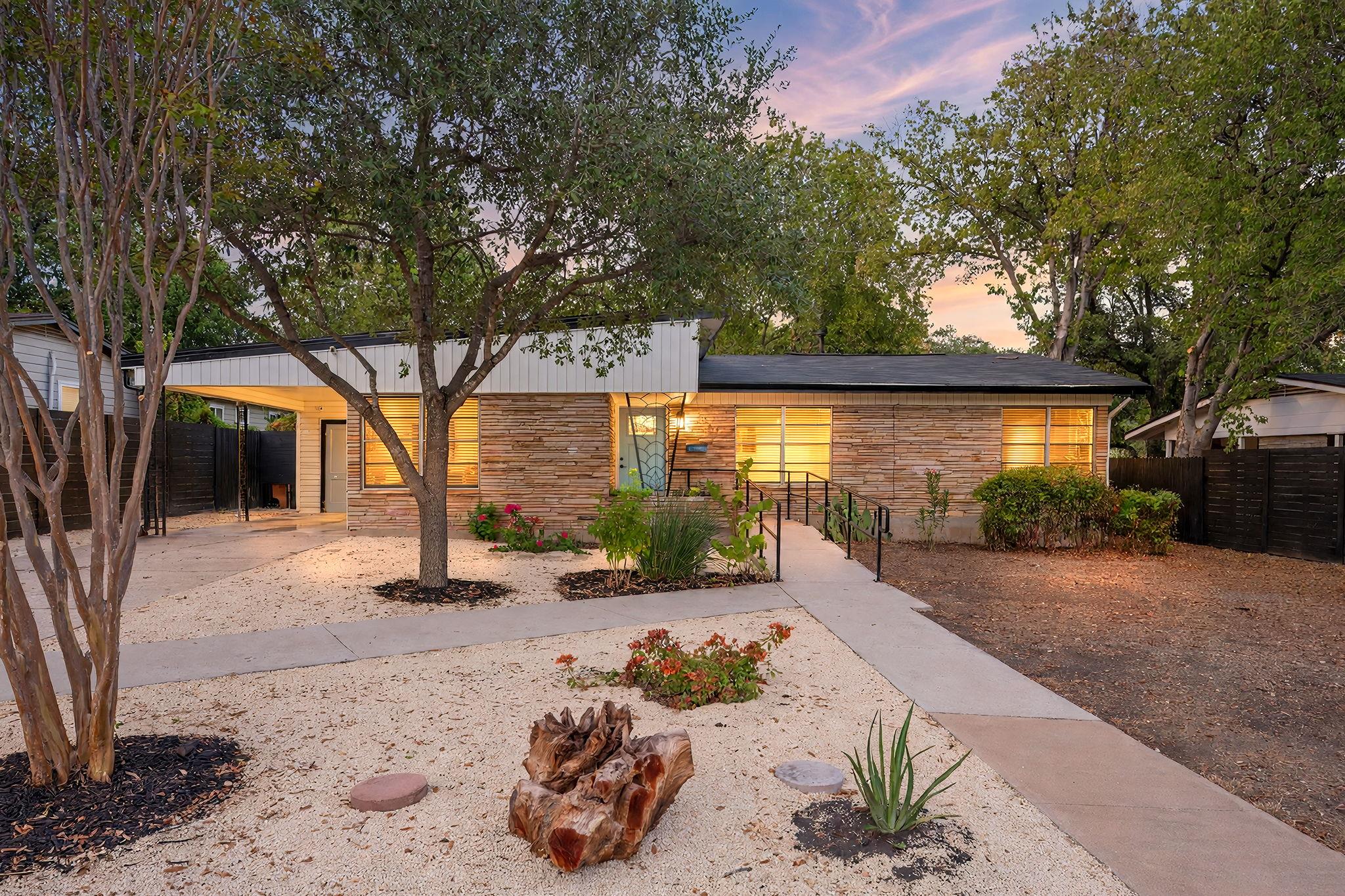 1418 Larkwood Dr