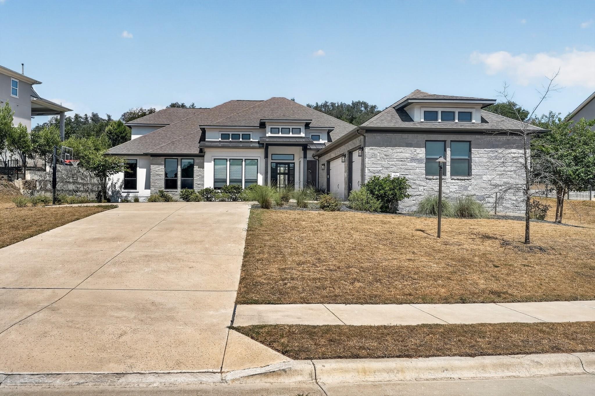 308 Lodestone Ln