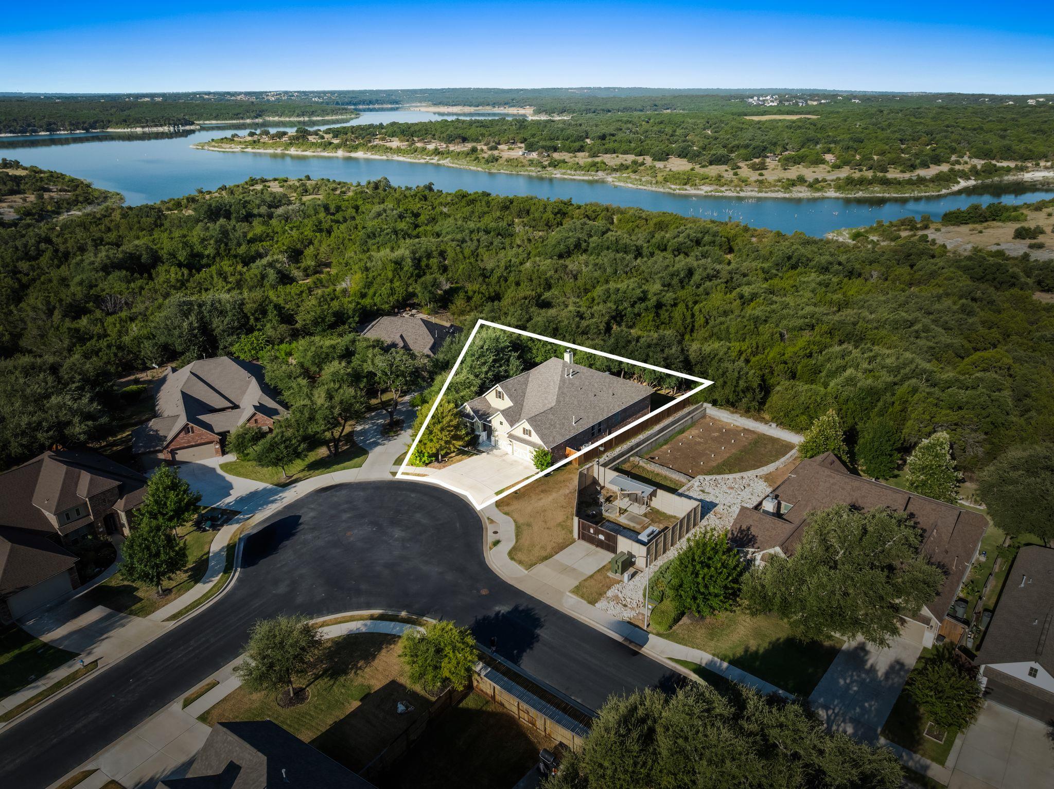 140 Lake Rim Cir