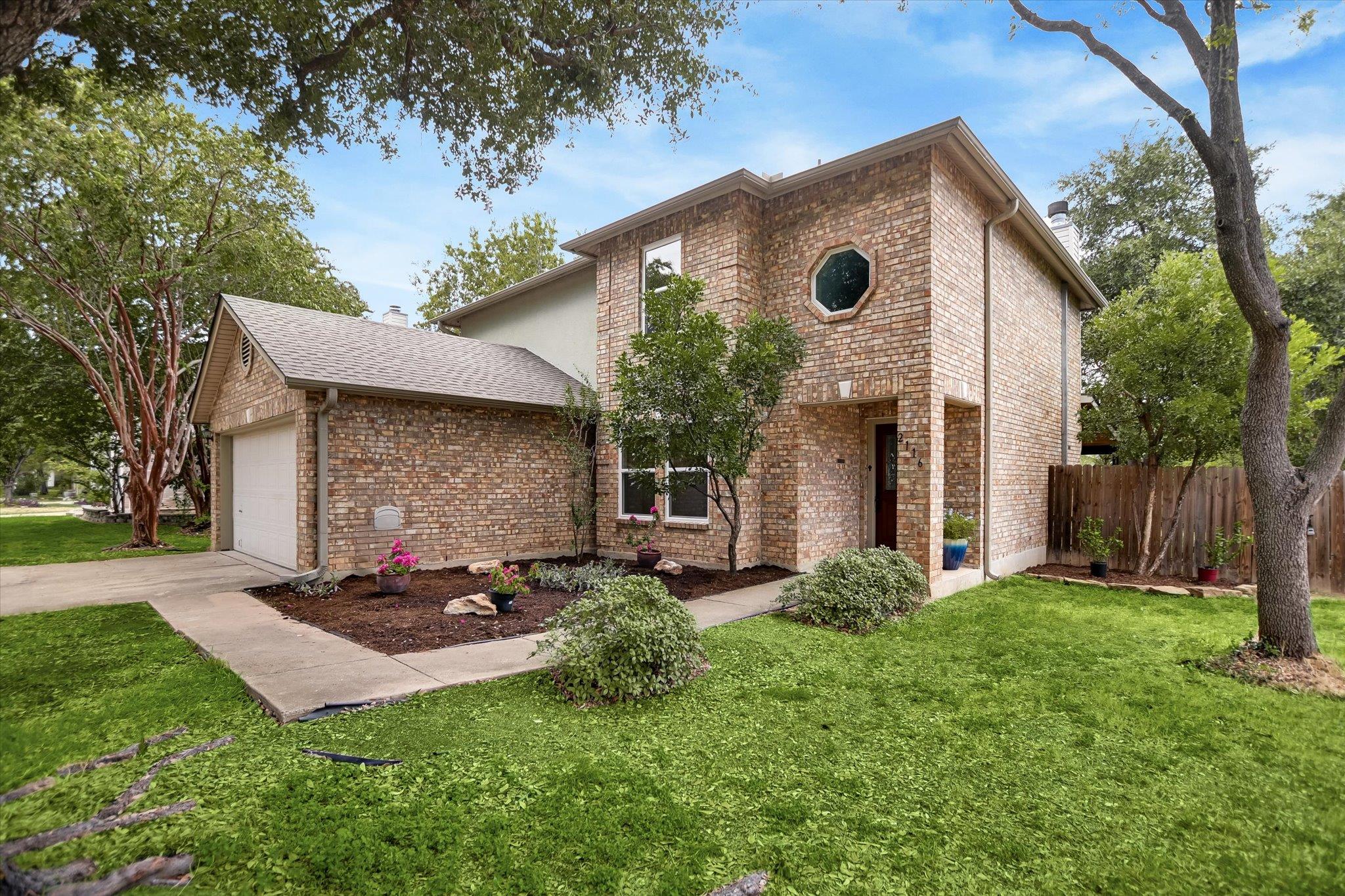 2116 Milan Dr