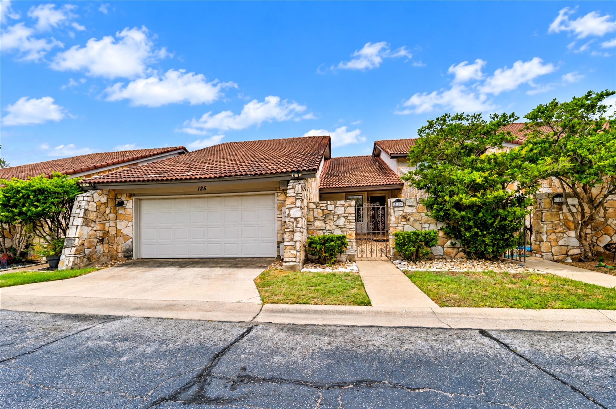 2217 ONION CREEK Pkwy
