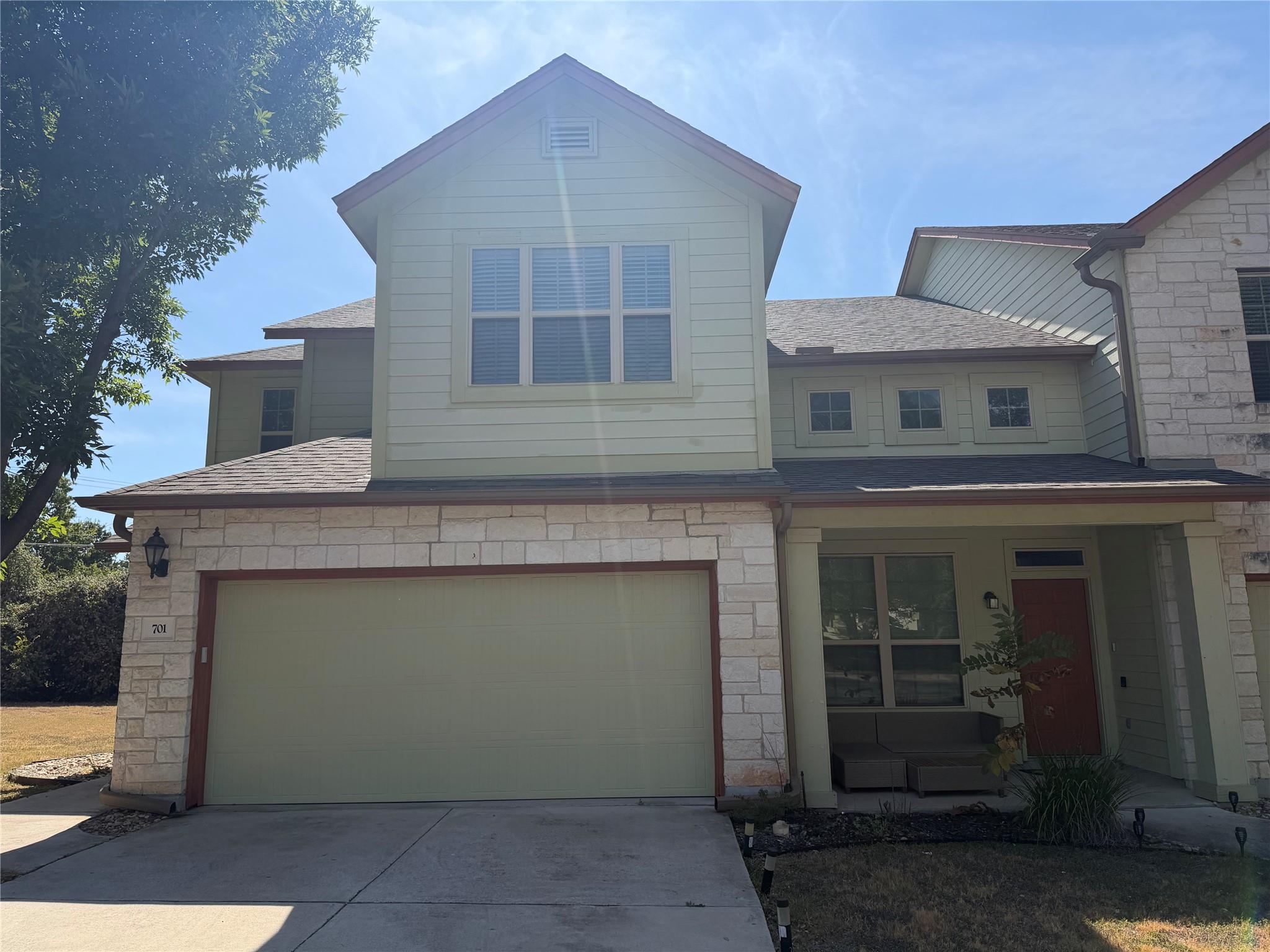 2410 Great Oaks Dr