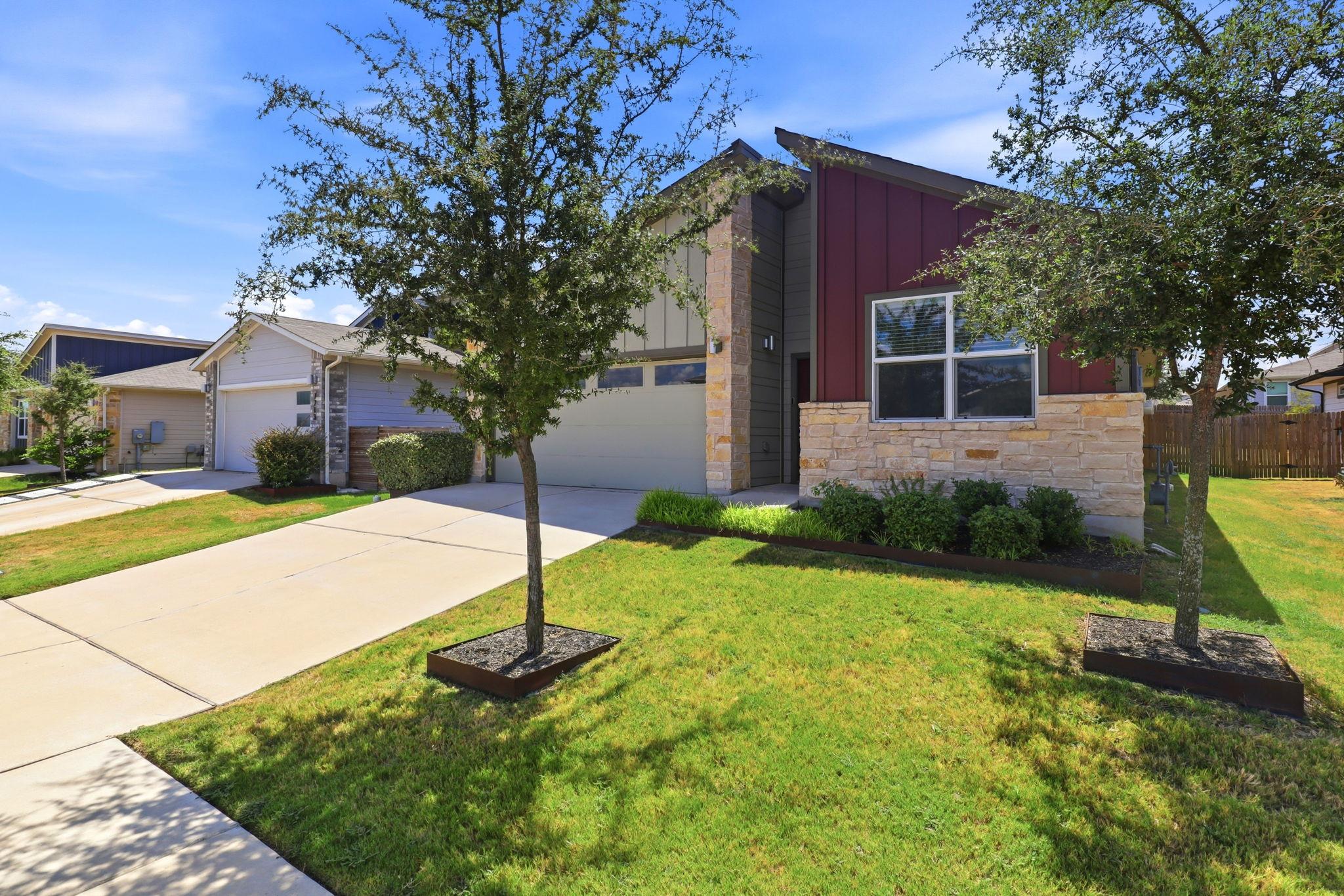 7709 Linnie Ln