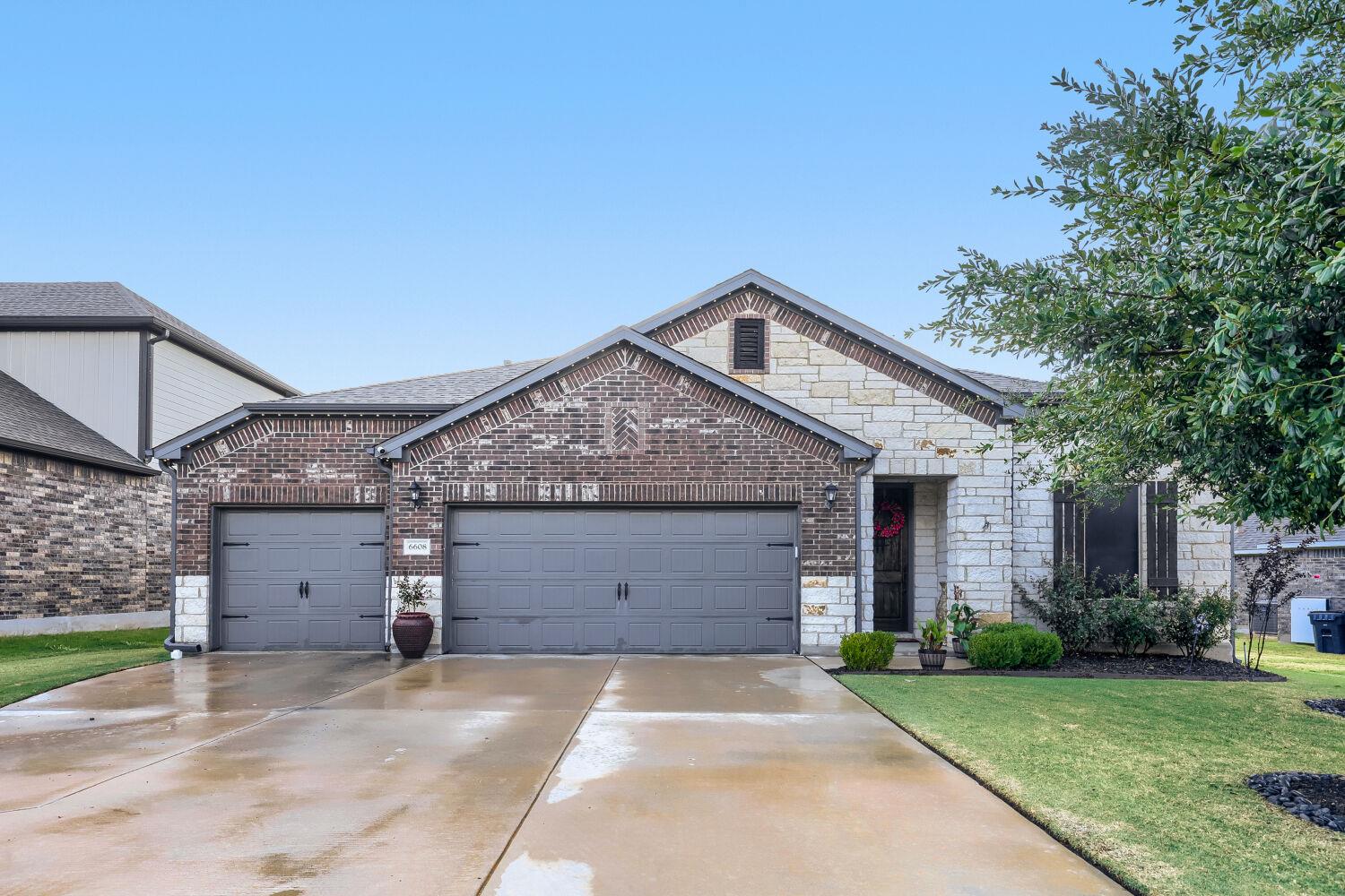 6608 Casiano Cv