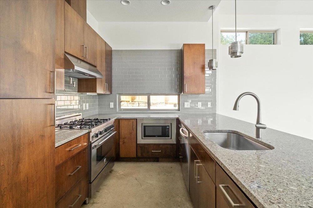2501 9th St