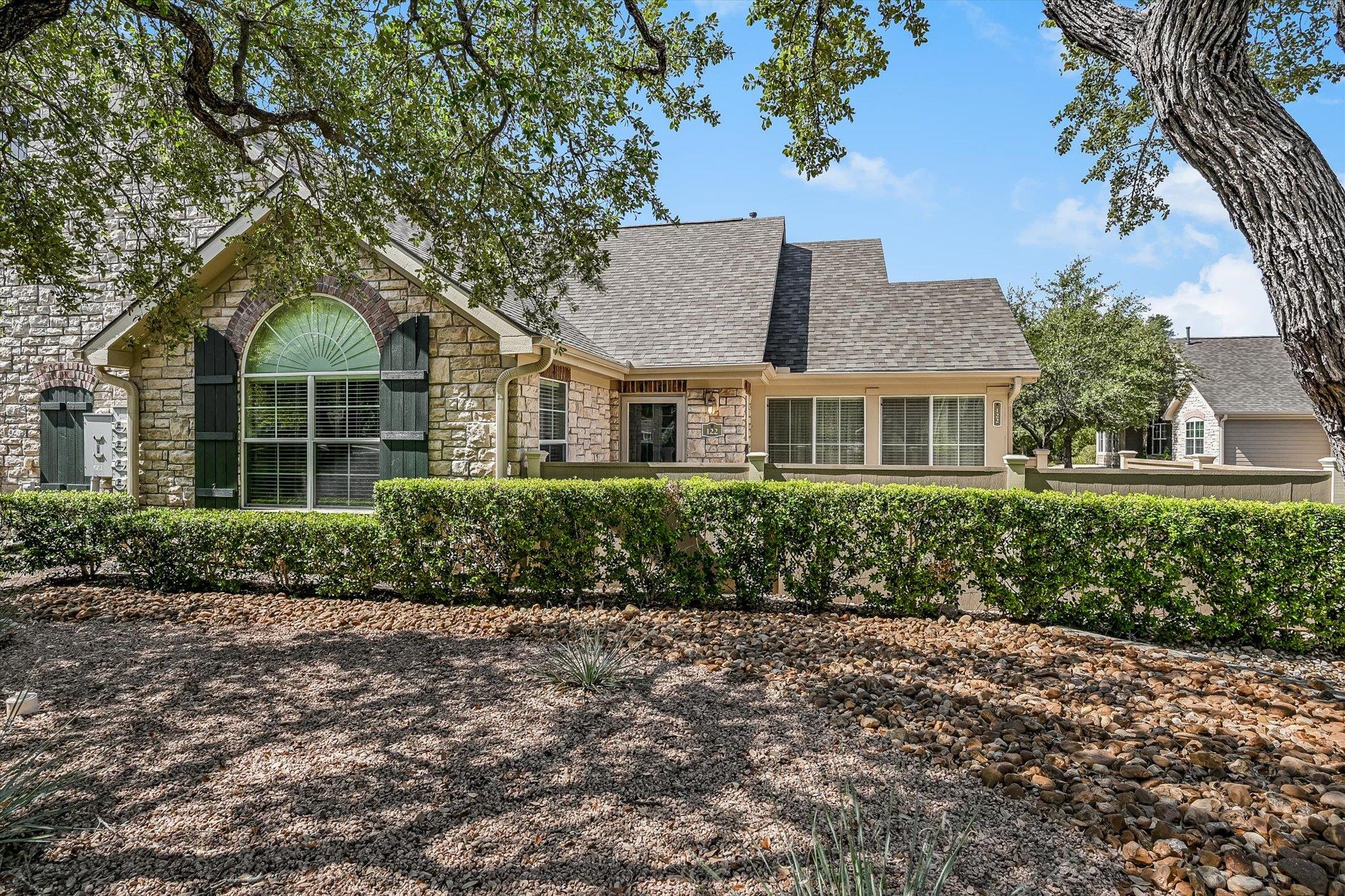 30 Wildwood Dr