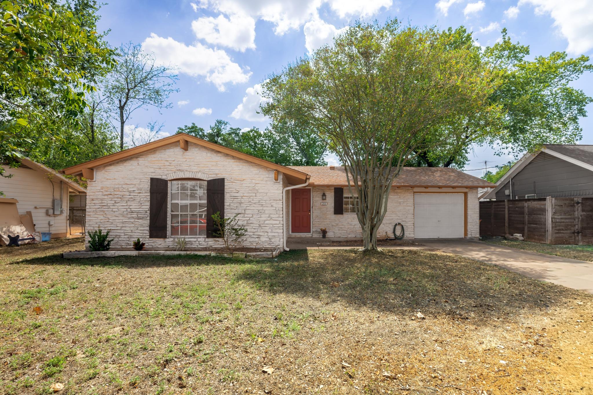 211 Lisa Dr