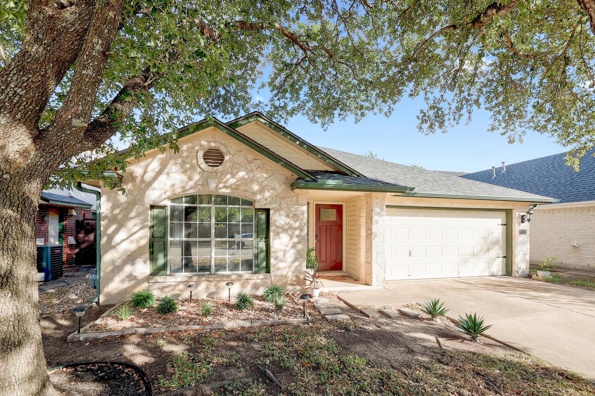 15629 Ecorio Dr