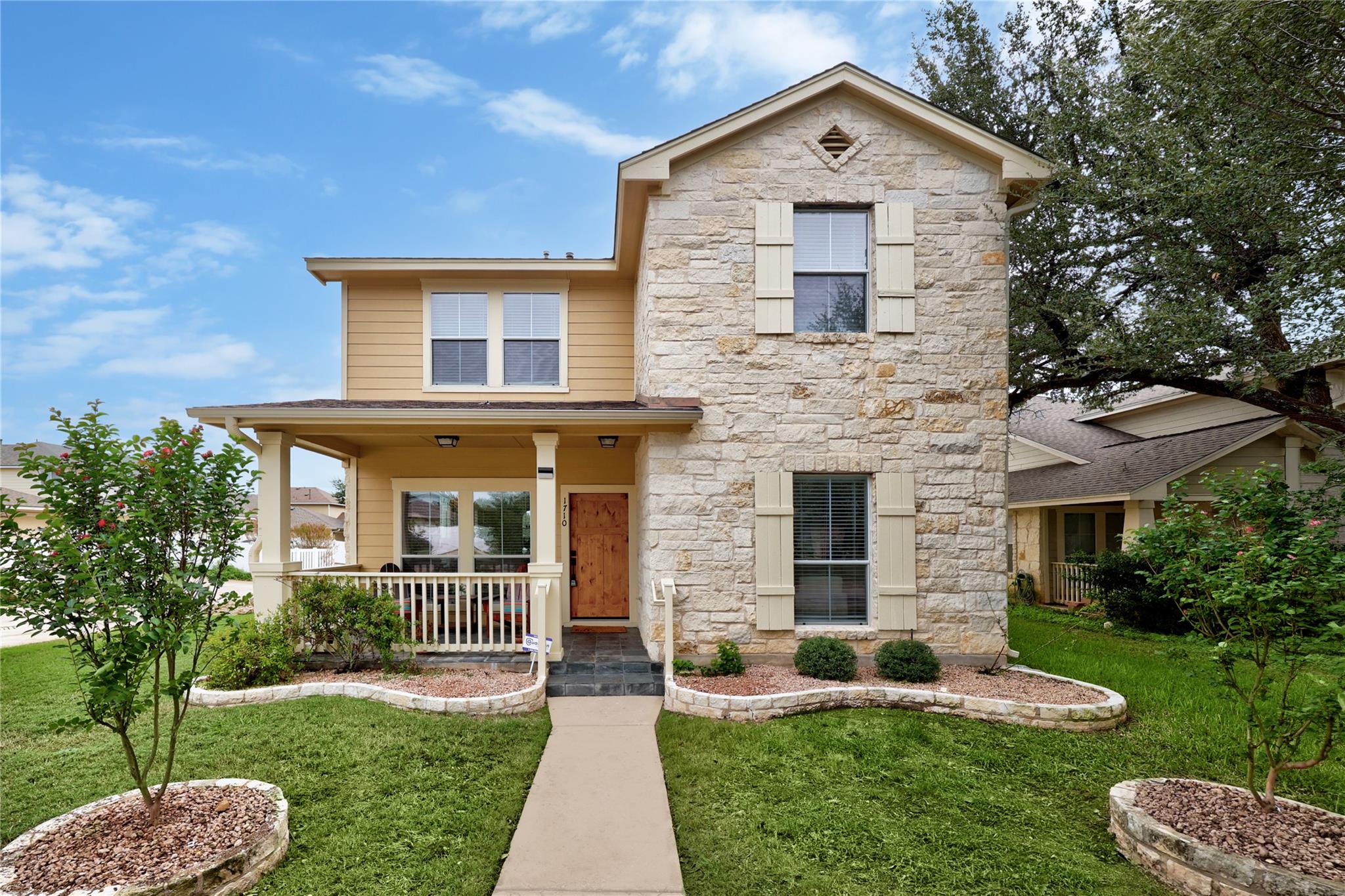 1710 Big Bend Dr