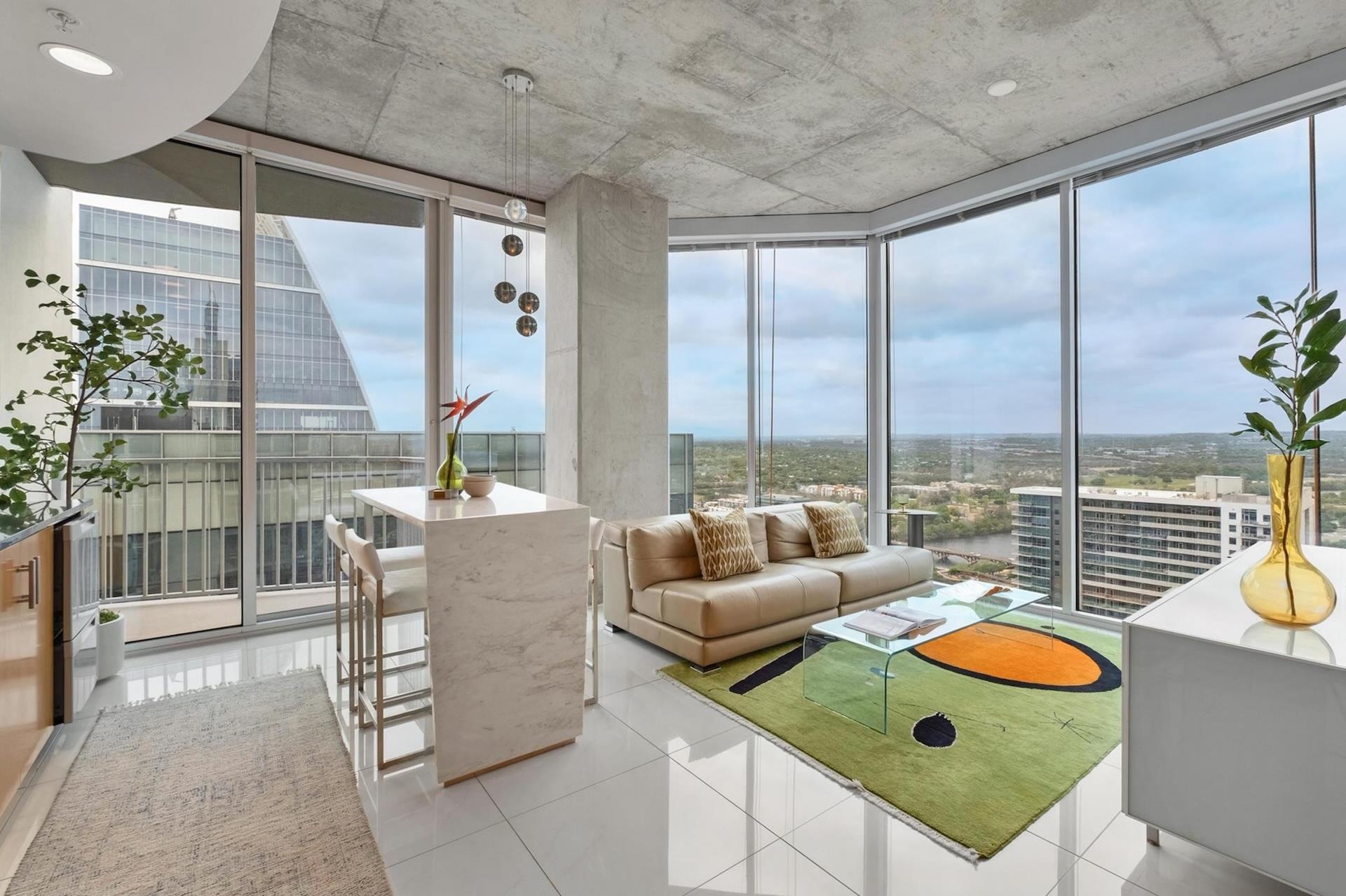360 Nueces St