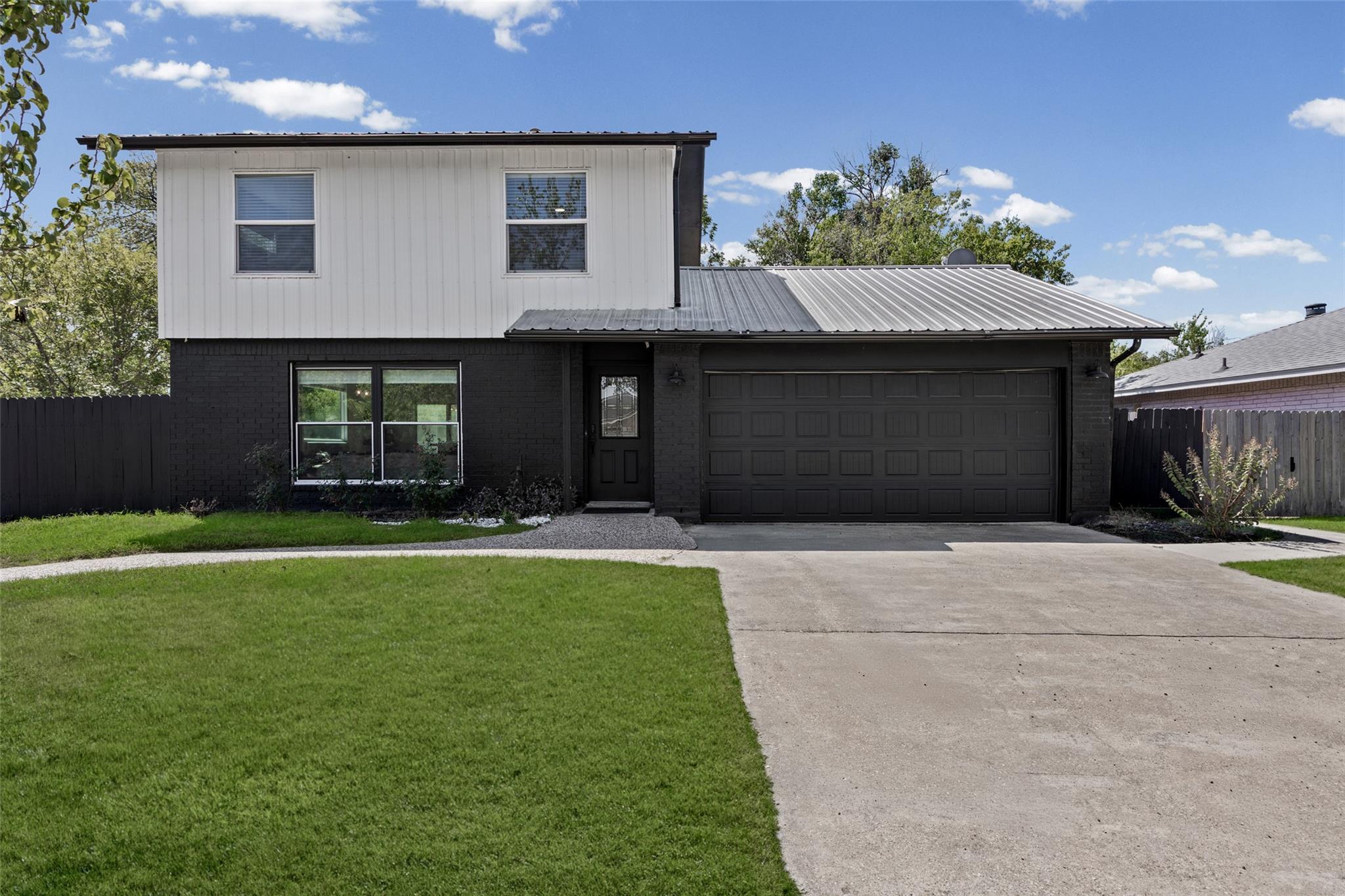 1101 Kenyon Dr