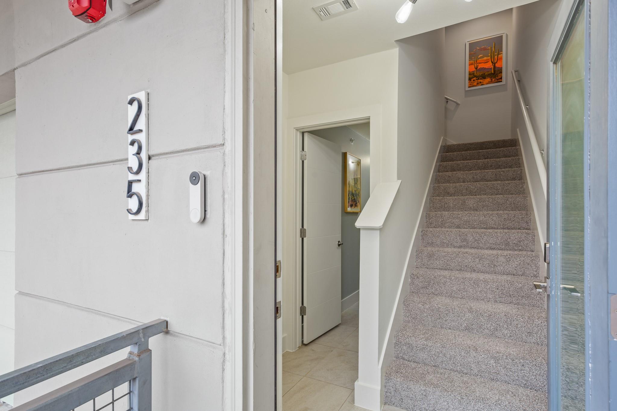 604 Bluff Dr
