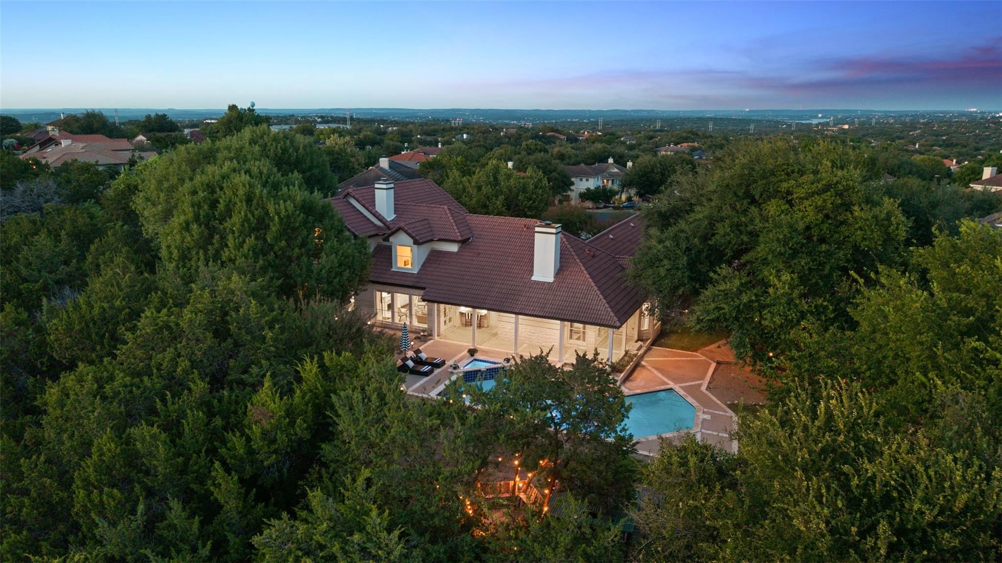 6 Candleleaf Ct