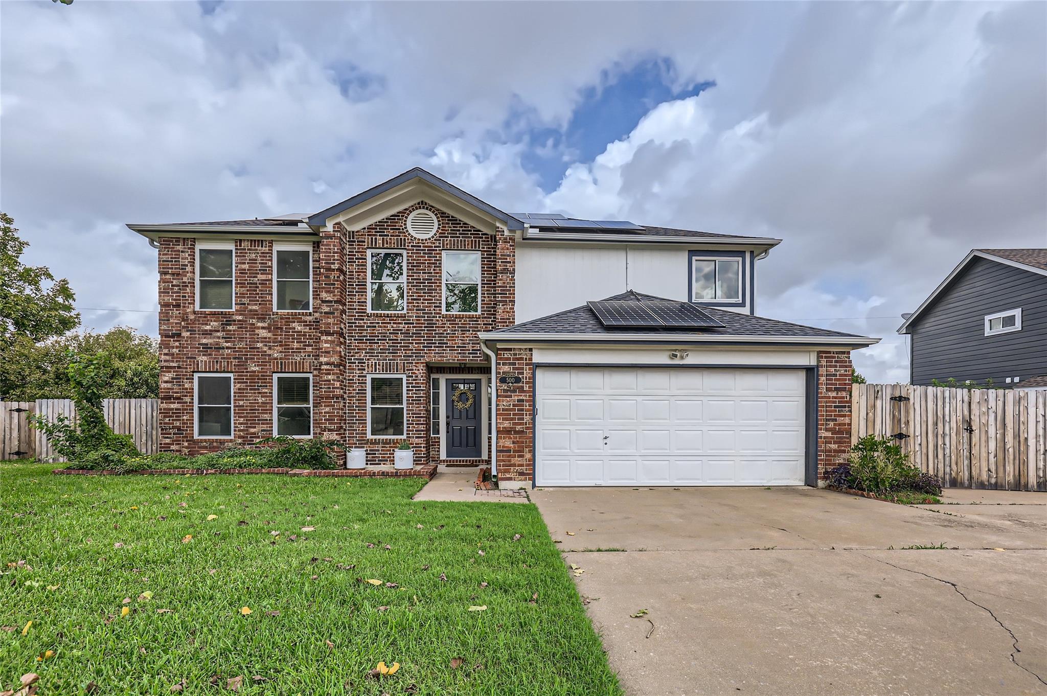 500 Hawthorne Ln