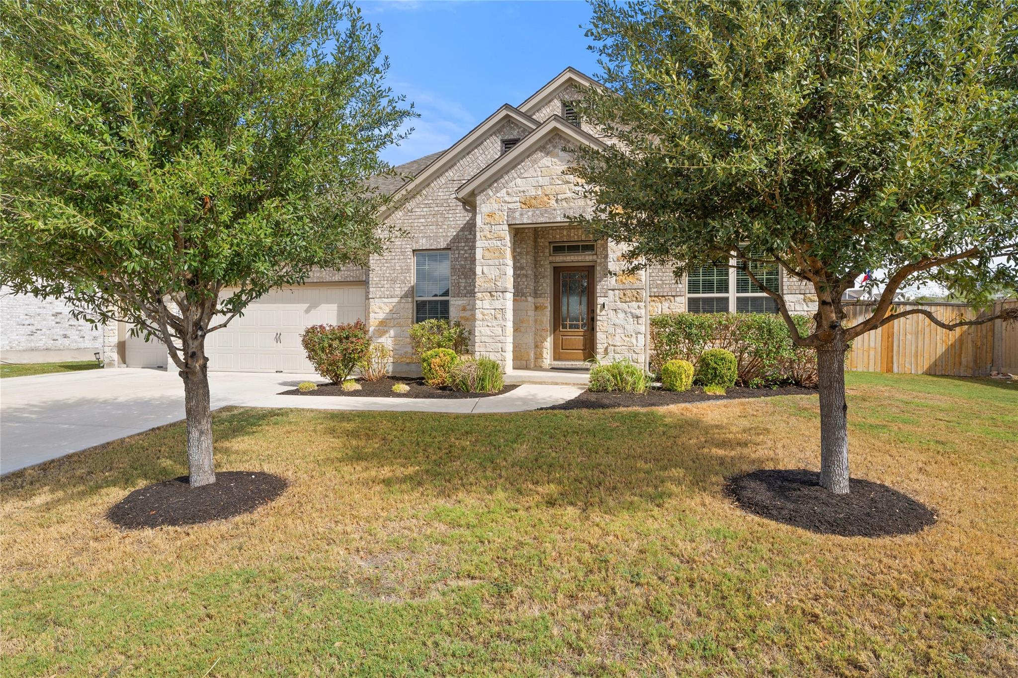 3360 Amerigo Pl