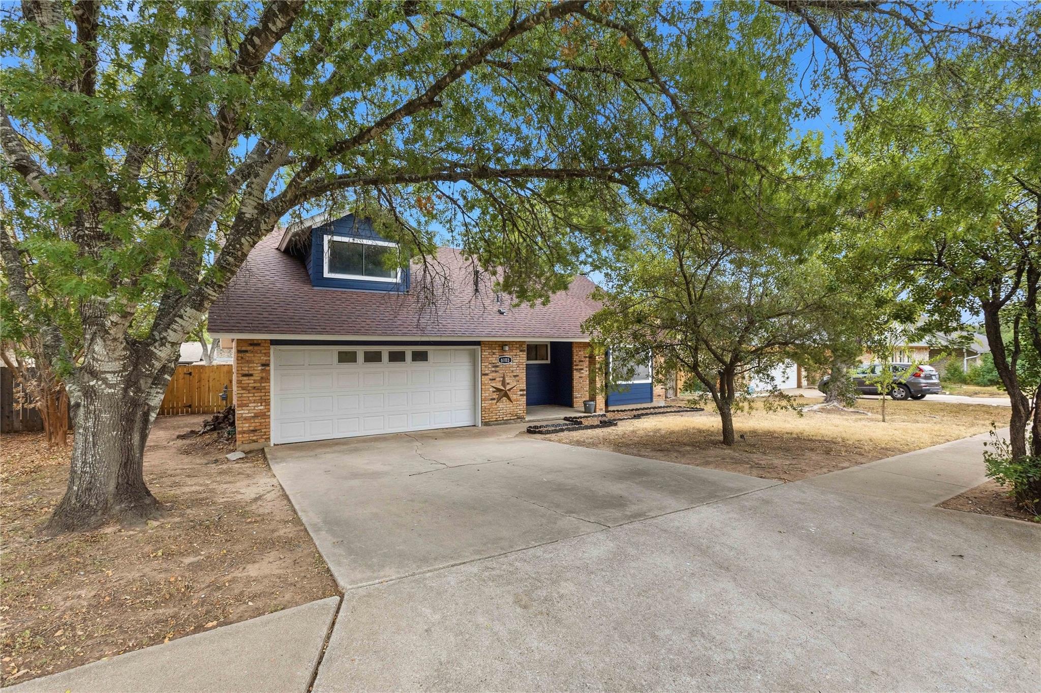 6103 Smith Oak Trl