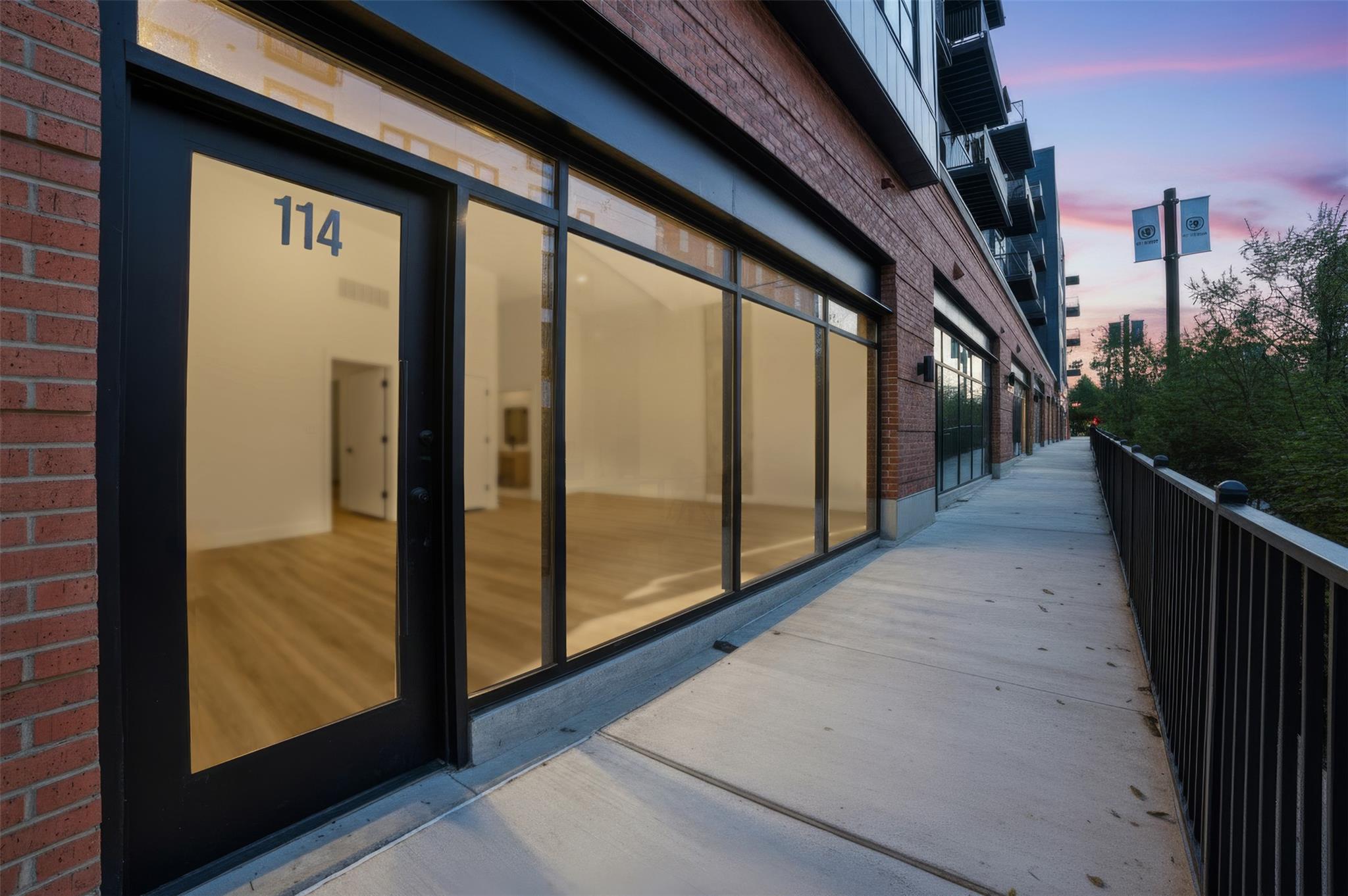 4315 Congress Ave