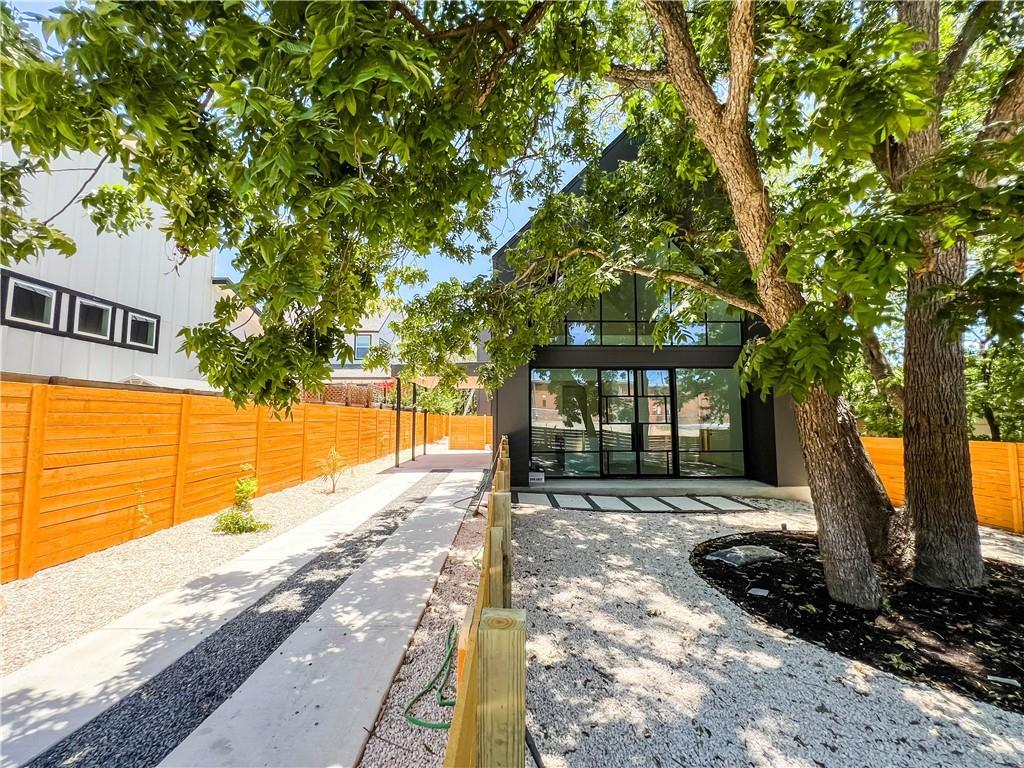2604 Oaklawn Ave