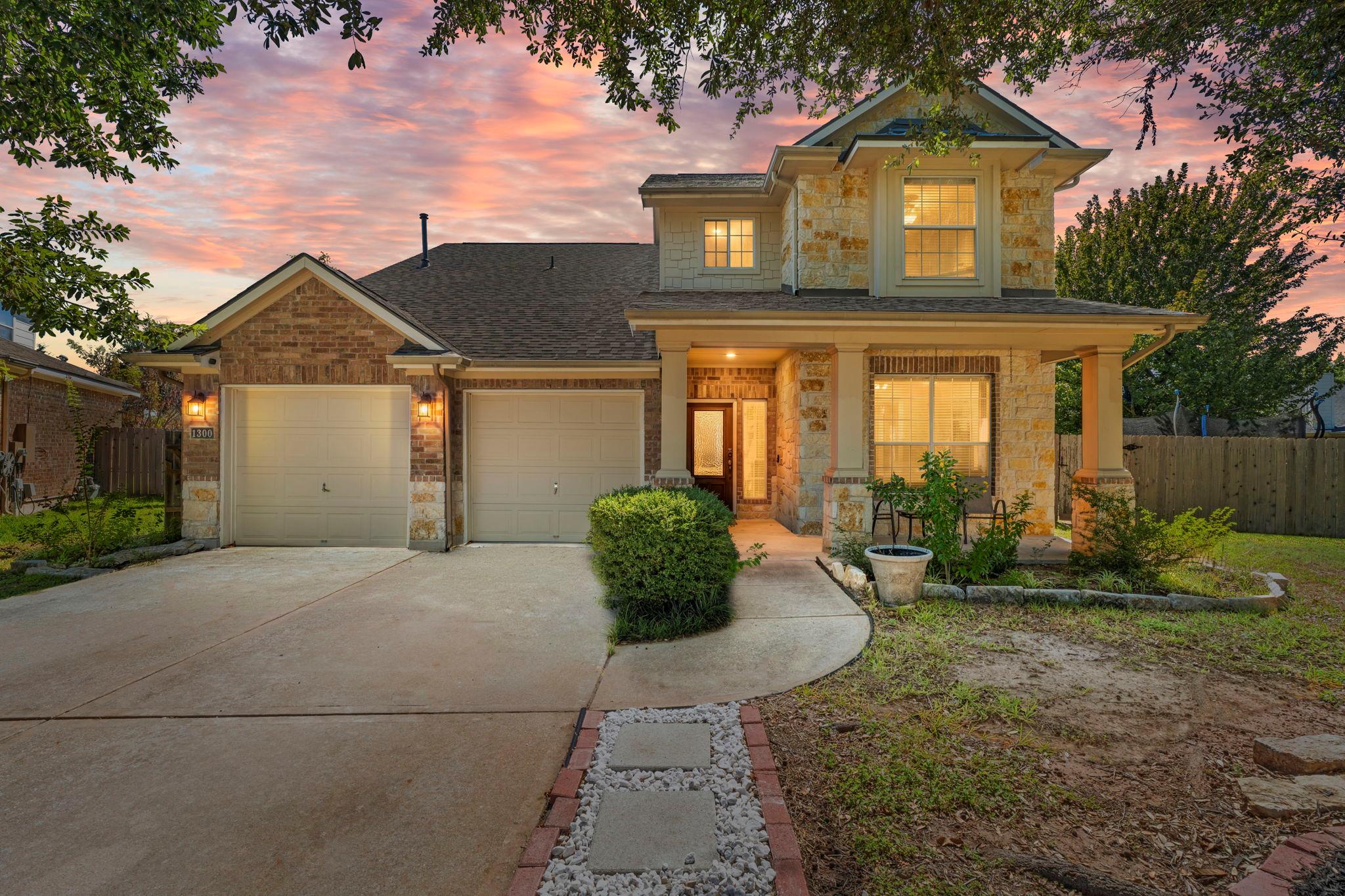 1300 Walnut Cv