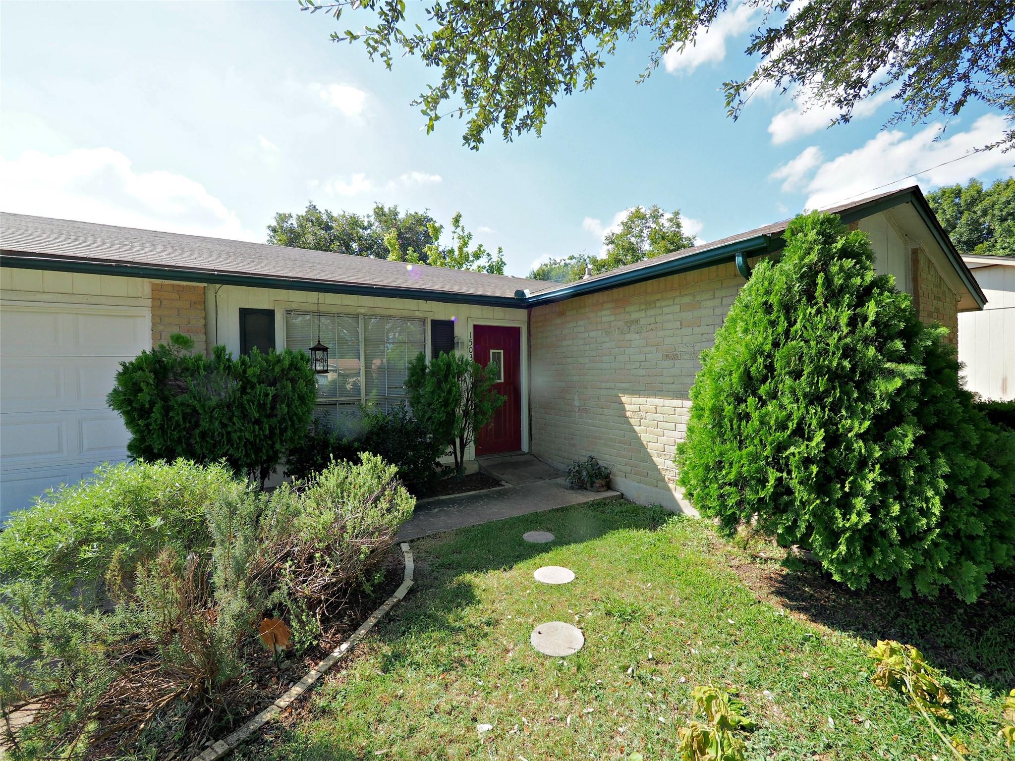 1503 Meadows Dr