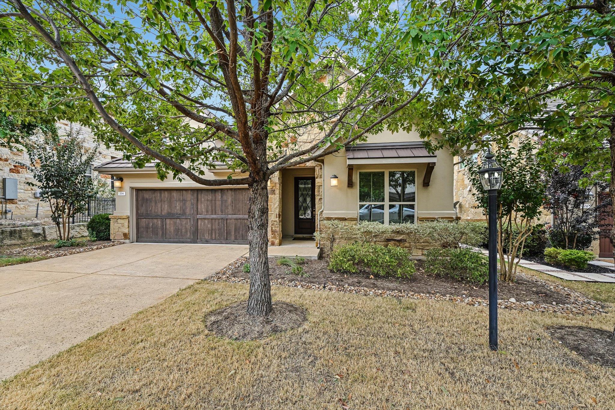 204 Maxwell Way