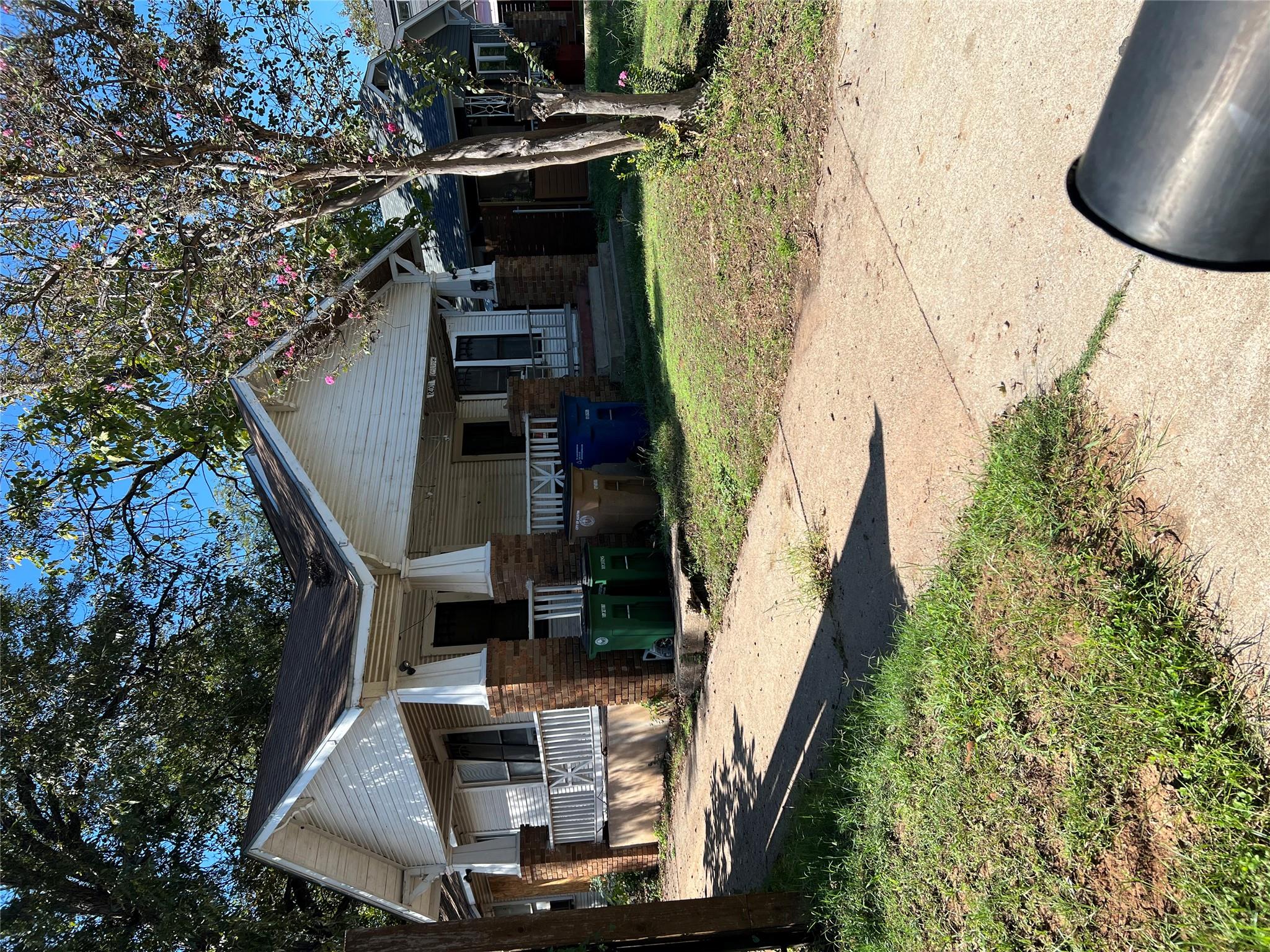 2409 Willow St