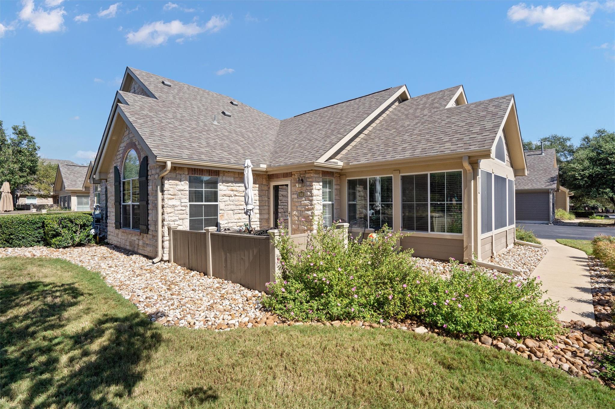 30 Wildwood Dr